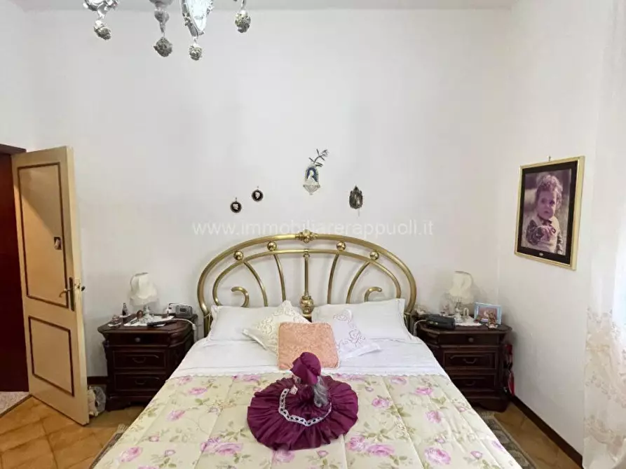 Immagine 9 di Casa indipendente in vendita  a Sinalunga