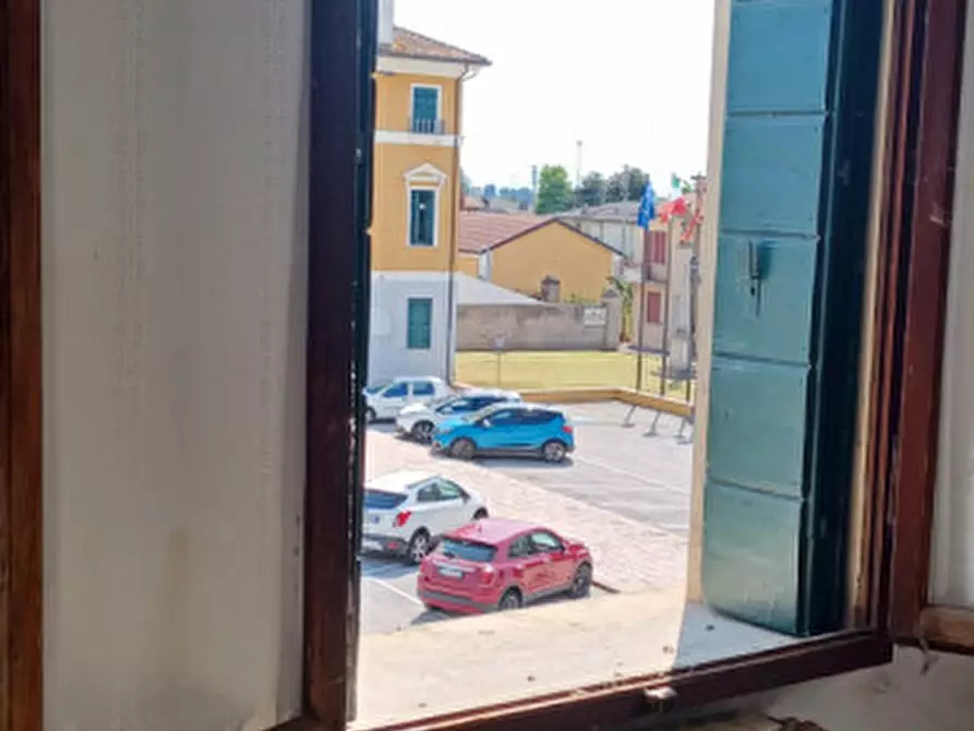 Immagine 21 di Palazzo in vendita  a Trecenta