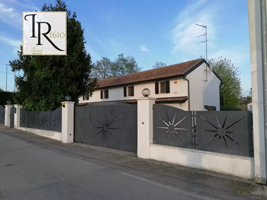 Immagine 4 di Casa indipendente in vendita  a Giacciano Con Baruchella