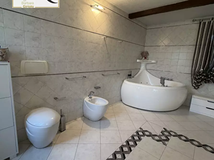 Immagine 8 di Casa indipendente in vendita  a Giacciano Con Baruchella