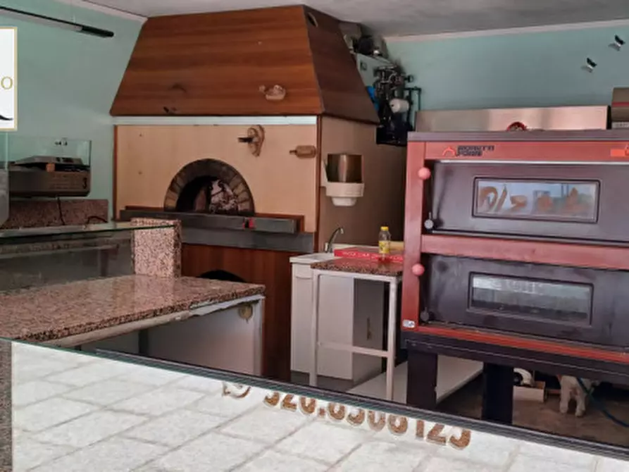 Immagine 3 di Palazzo in vendita  a Trecenta