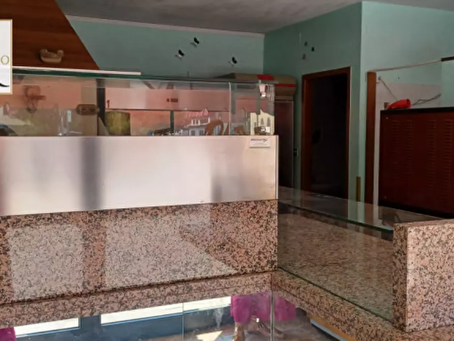 Immagine 4 di Palazzo in vendita  a Trecenta