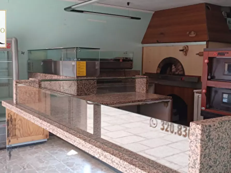 Immagine 5 di Palazzo in vendita  a Trecenta