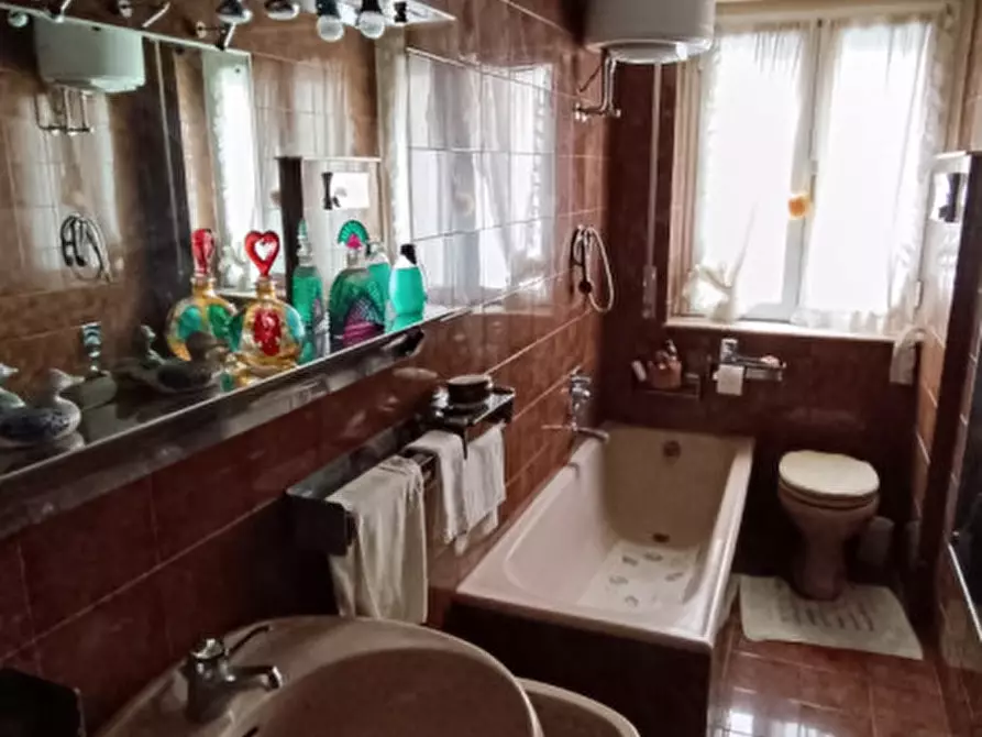 Immagine 17 di Appartamento in vendita  in Via Zeffiro Massa a San Remo