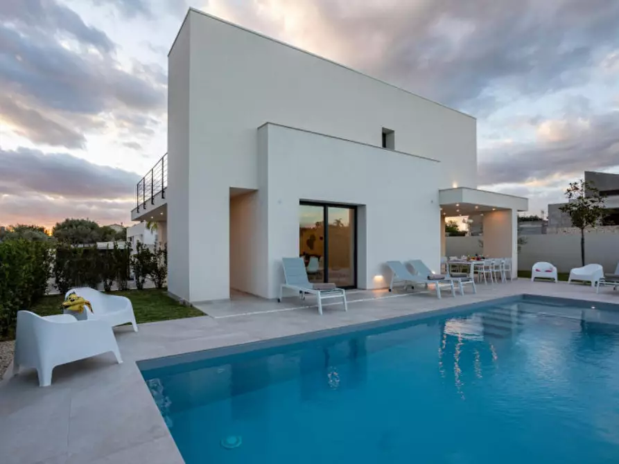 Immagine 6 di Villa in vendita  a Pozzallo