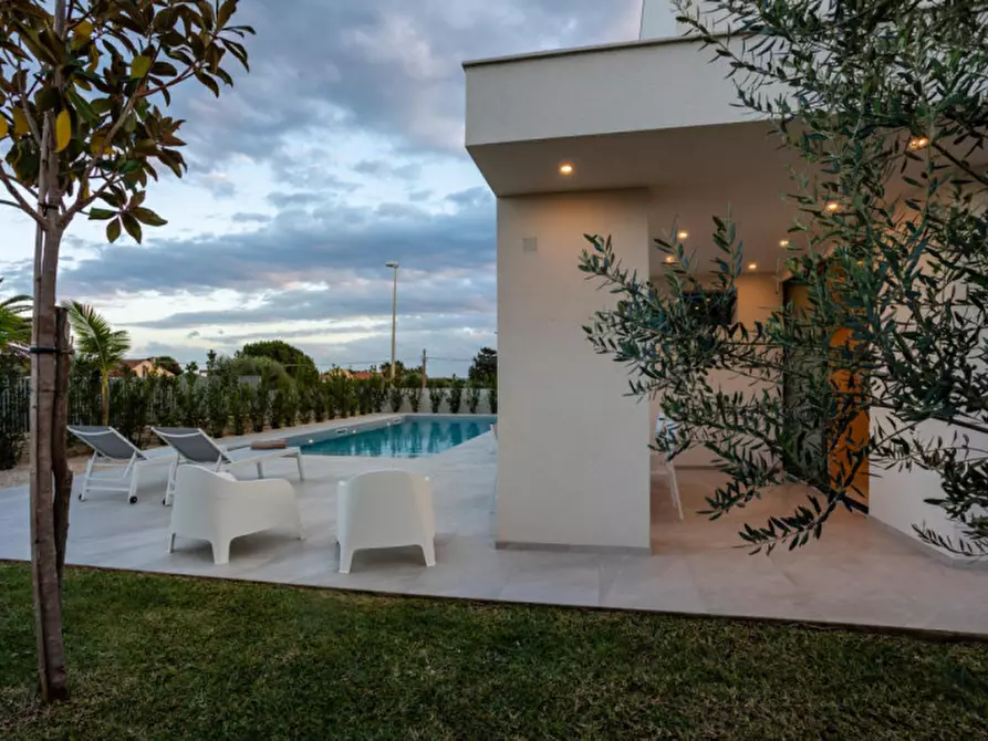 Immagine 14 di Villa in vendita  a Pozzallo