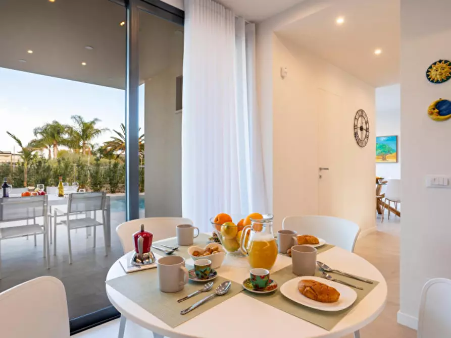 Immagine 21 di Villa in vendita  a Pozzallo