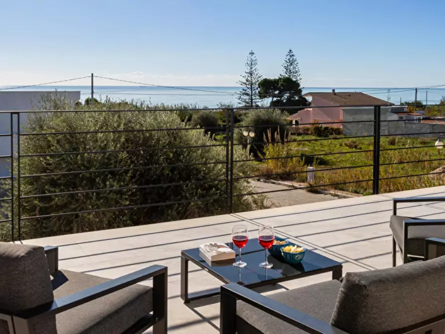 Immagine 37 di Villa in vendita  a Pozzallo