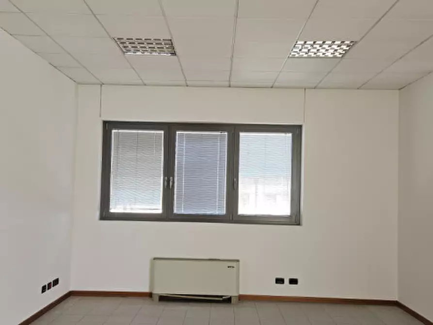 Immagine 2 di Ufficio in vendita  in Via Cavour a Este