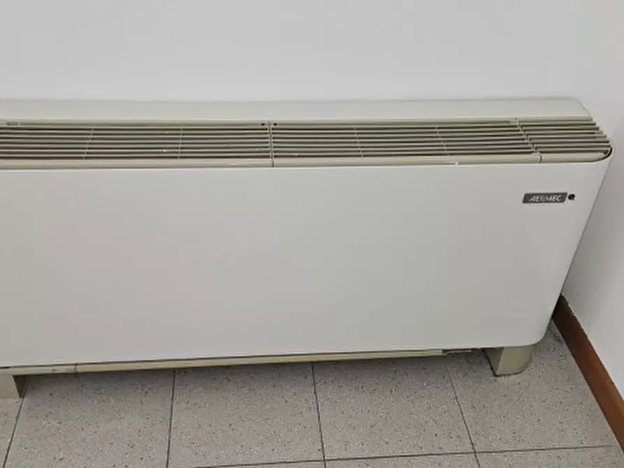 Immagine 7 di Ufficio in vendita  in Via Cavour a Este