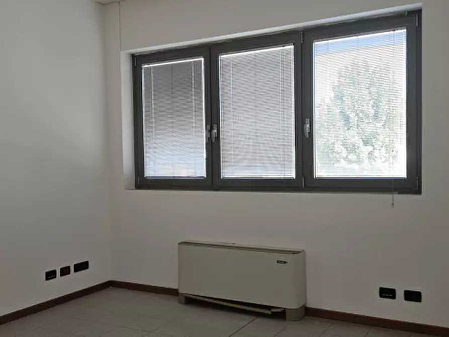 Immagine 12 di Ufficio in vendita  in Via Cavour a Este