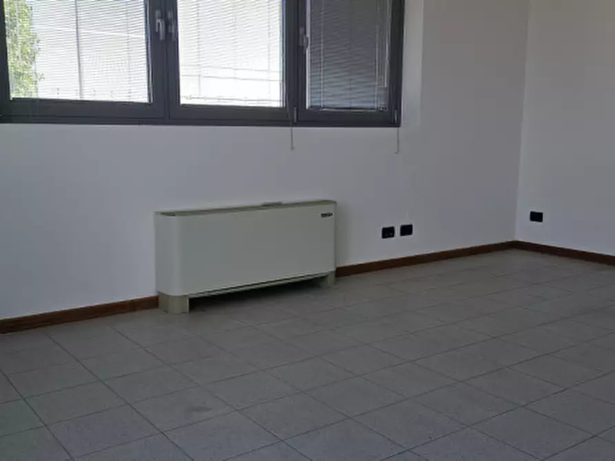 Immagine 13 di Ufficio in vendita  in Via Cavour a Este