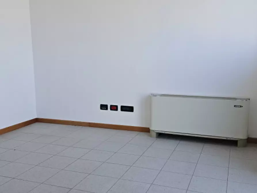 Immagine 15 di Ufficio in vendita  in Via Cavour a Este