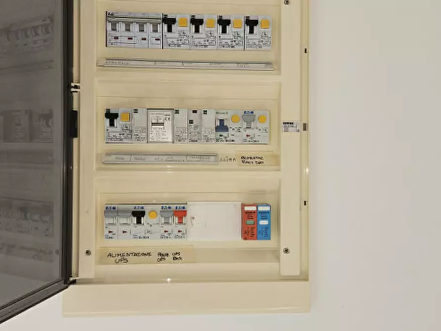 Immagine 19 di Ufficio in vendita  in Via Cavour a Este