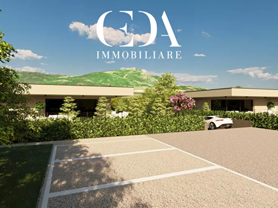 Immagine 4 di Villa in vendita  in Marciaga a Costermano sul Garda