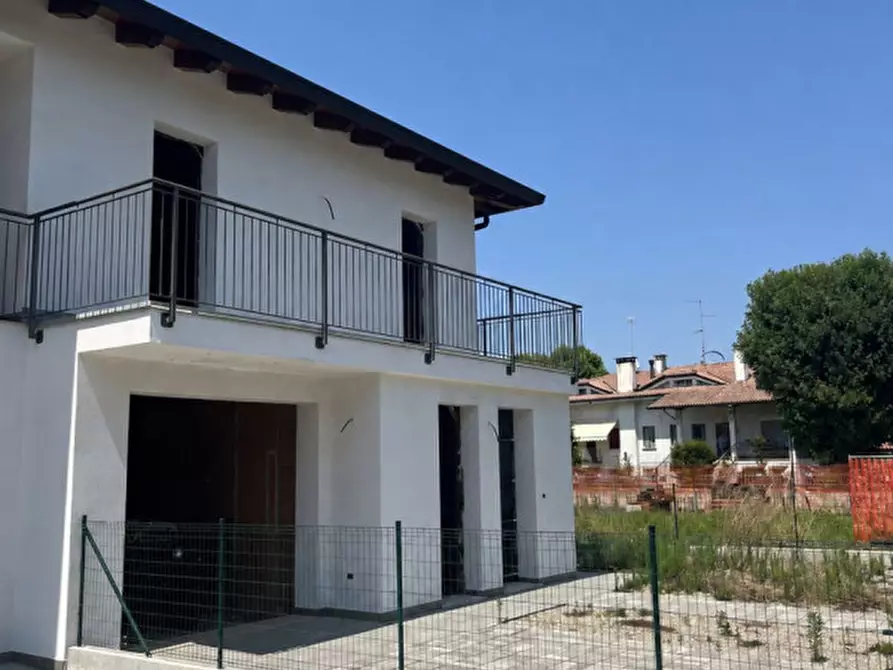 Immagine 6 di Casa trifamiliare in vendita  in via foscolo belfiore di pramaggiore a Pramaggiore