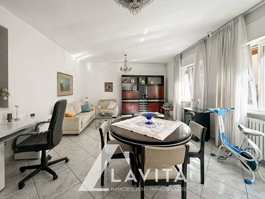 Immagine 2 di Appartamento in vendita  in via Resia a Bolzano