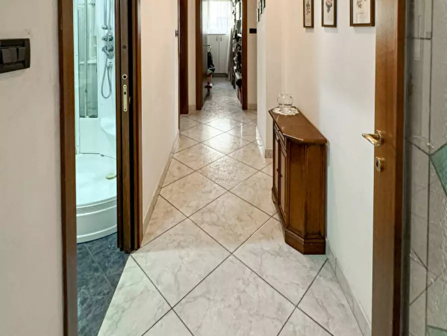 Immagine 12 di Appartamento in vendita  in via Resia a Bolzano