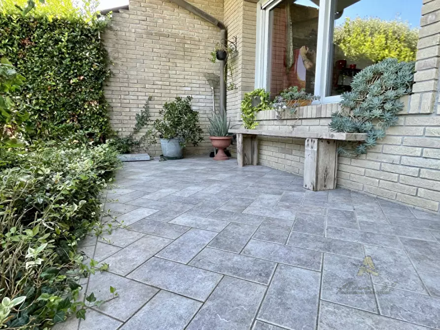 Immagine 2 di Villetta a schiera in vendita  in via mentana a Lignano Sabbiadoro