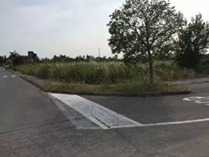 Immagine 1 di Terreno in vendita  in VIA FORTUNATA SPOSETTI a Desenzano Del Garda