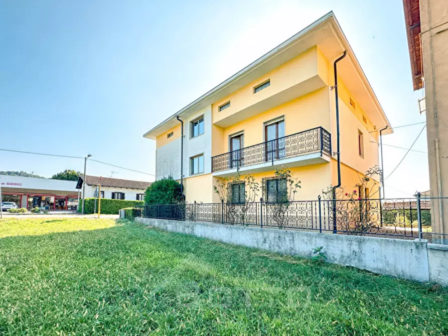 Immagine 1 di Casa indipendente in vendita  in Via Federico Peretti, 38 a Grignasco