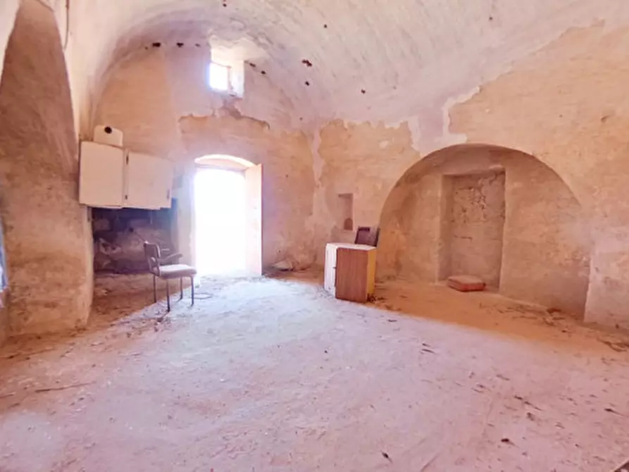 Immagine 38 di Rustico / casale in vendita  in NATU a Fasano