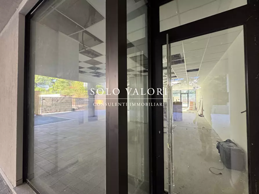 Immagine 8 di Negozio in vendita  in Via Cereria a Bassano Del Grappa