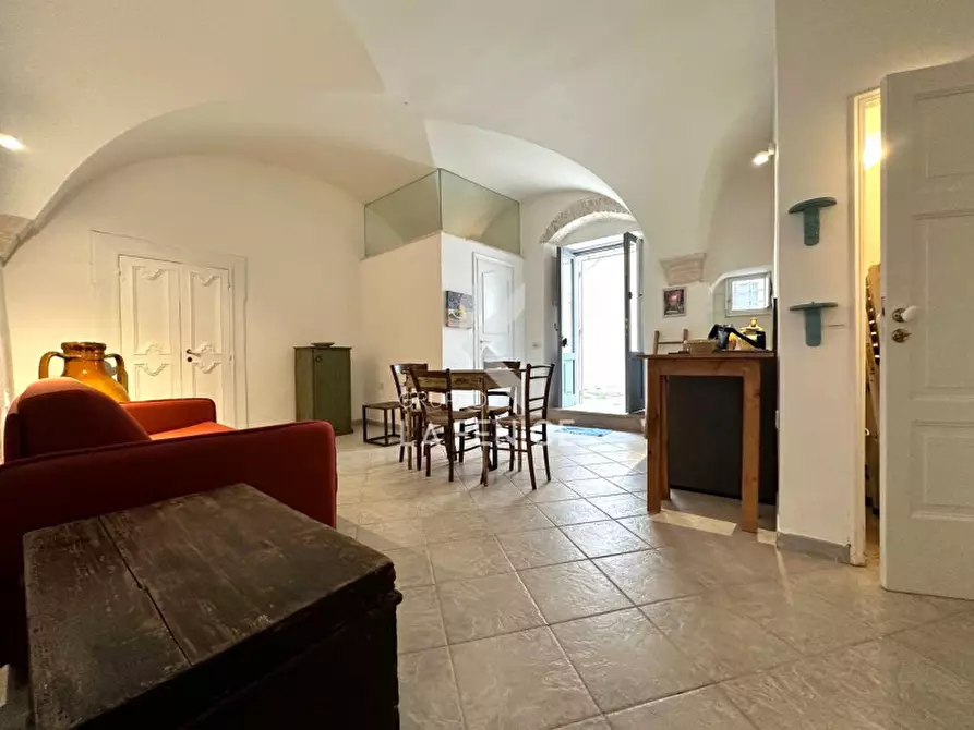 Immagine 1 di Casa indipendente in vendita  in Vico Arciprete Chirulli 3 a Martina Franca