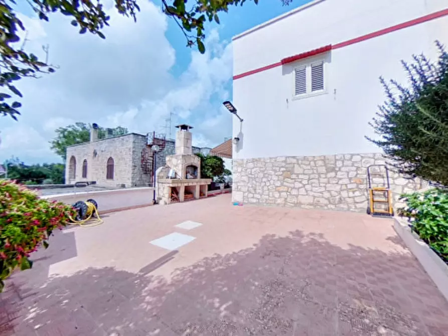 Immagine 43 di Rustico / casale in vendita  in SKYSE a Fasano