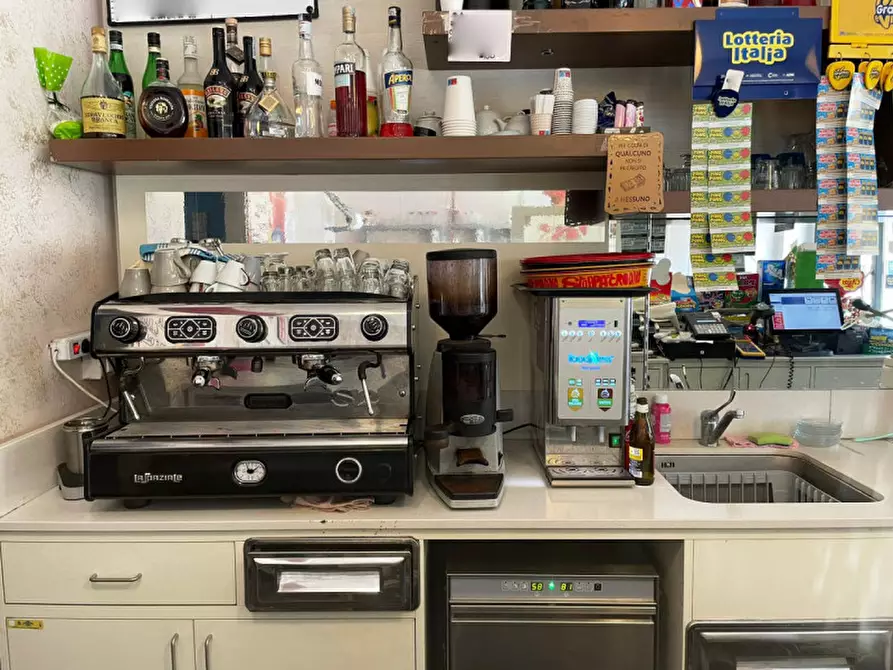 Immagine 7 di Attività commerciale in vendita  in via broli a Rezzato