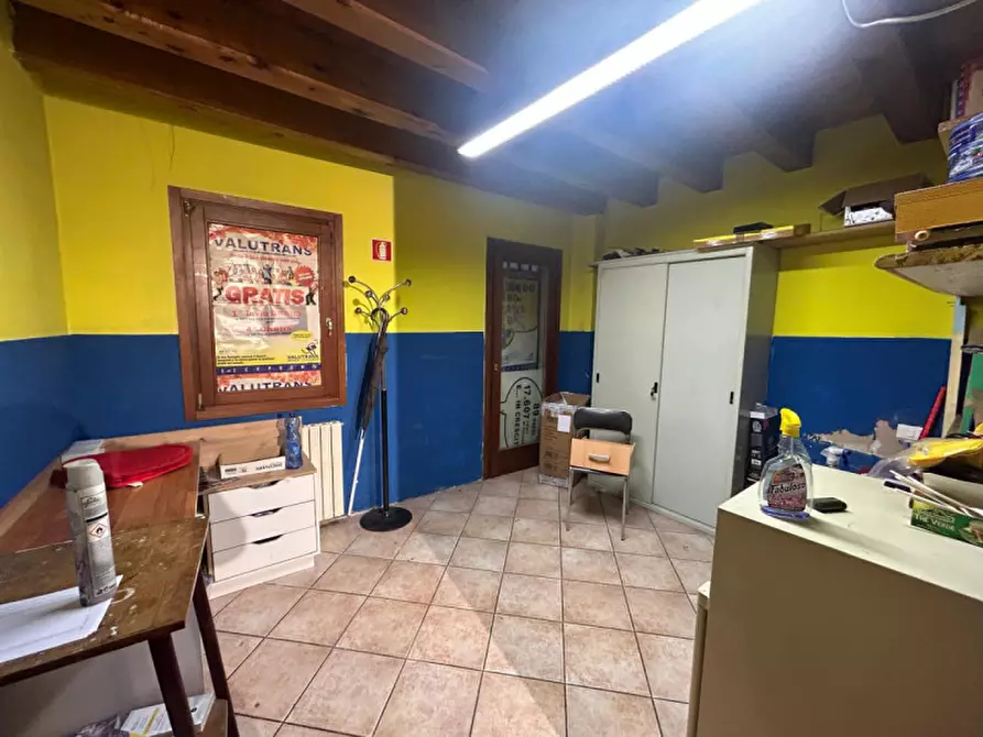 Immagine 15 di Negozio in affitto  in Via San Nazaro, 40 a Verona
