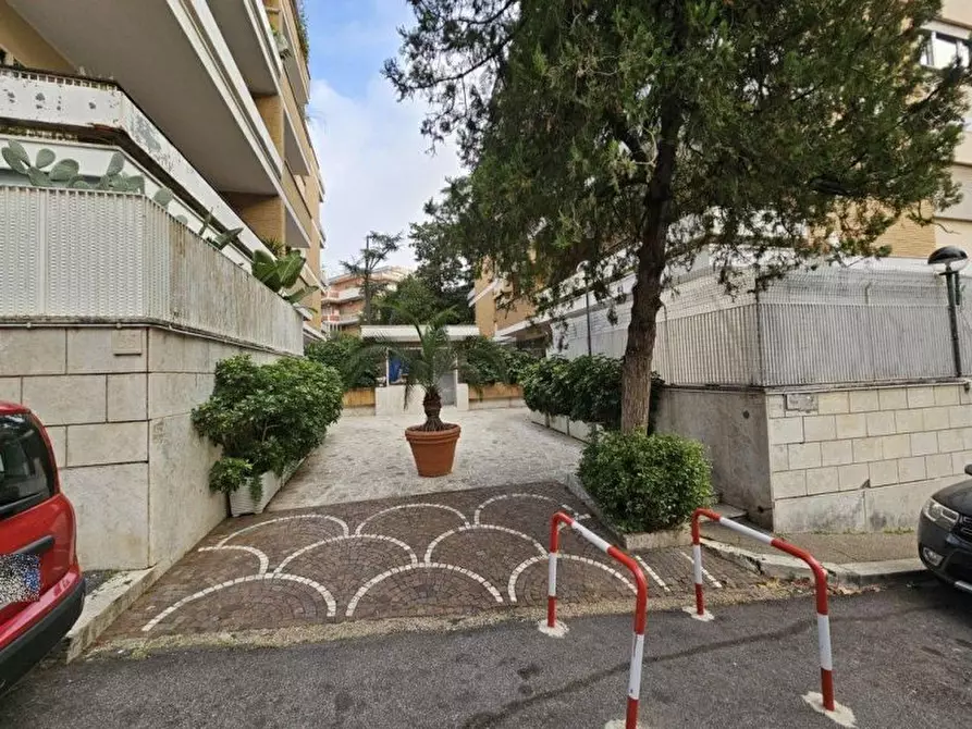 Immagine 1 di Appartamento in vendita  in VIA CACCIA DOMINIONI CAMILLO a Roma