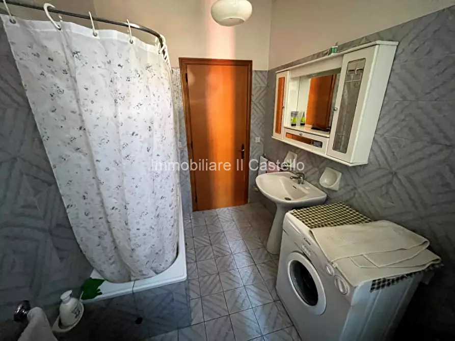 Immagine 17 di Casa indipendente in vendita  in Via Bartoli a Castiglione Del Lago