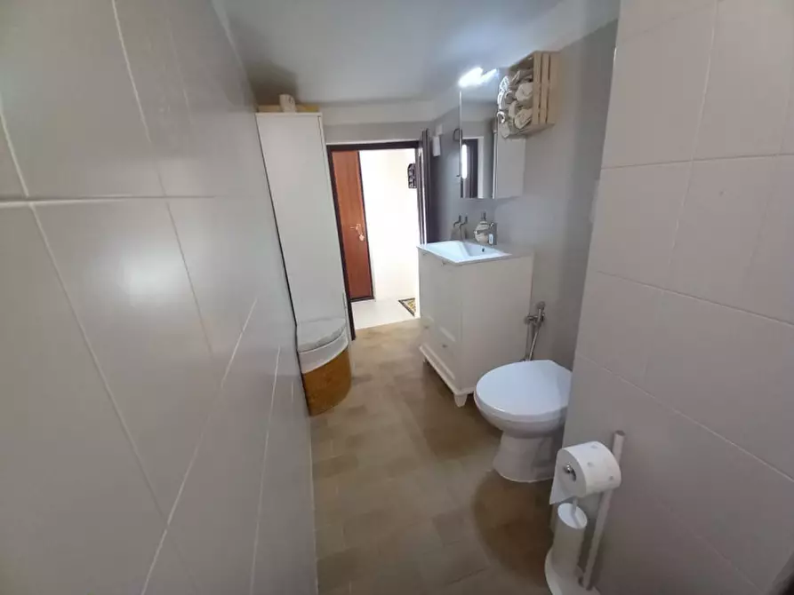 Immagine 25 di Appartamento in vendita  in via lessini a Cerro Veronese