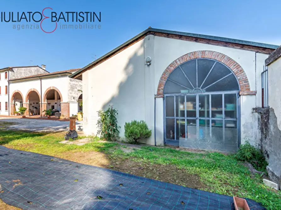 Immagine 8 di Rustico / casale in vendita  in Strada di Casale a Vicenza