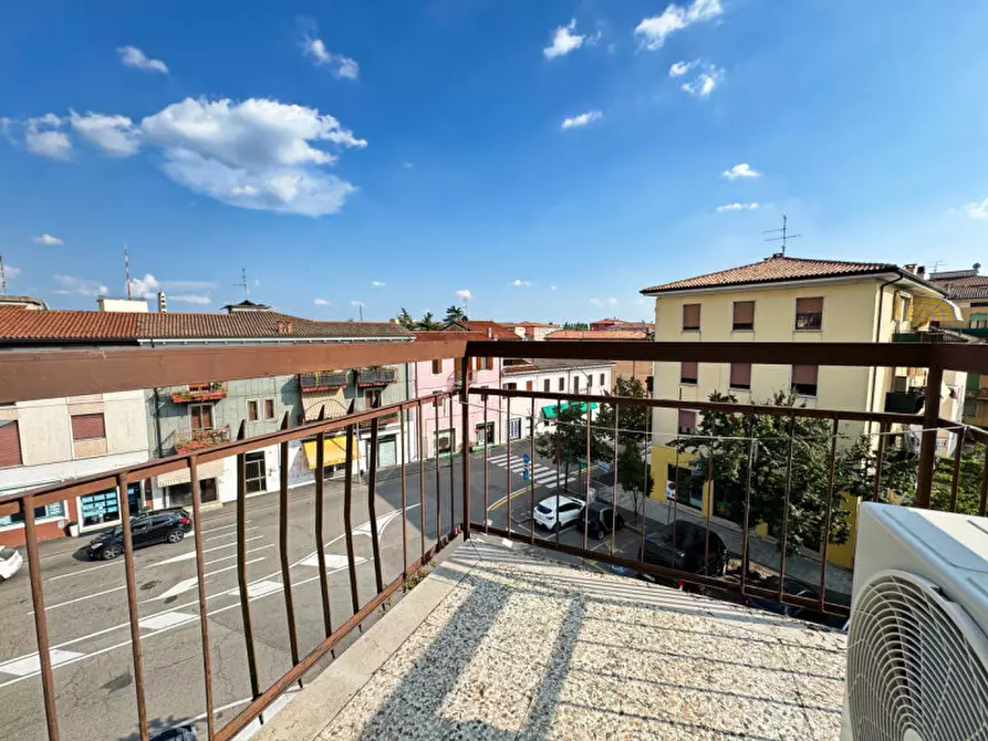 Immagine 8 di Appartamento in vendita  in via monfalcone 23 a Verona