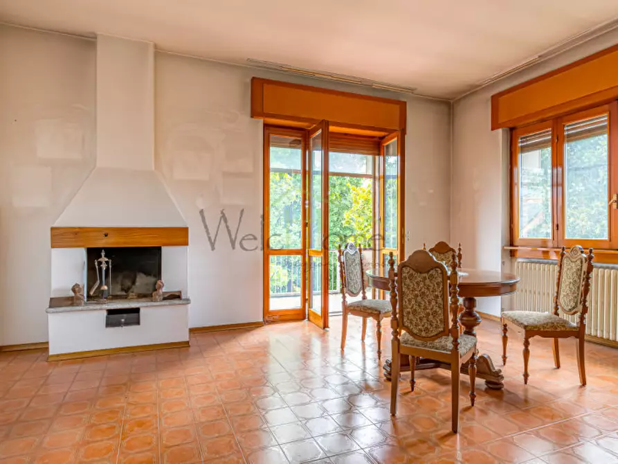 Immagine 1 di Casa bifamiliare in vendita  in Via appiani 1 a Merone