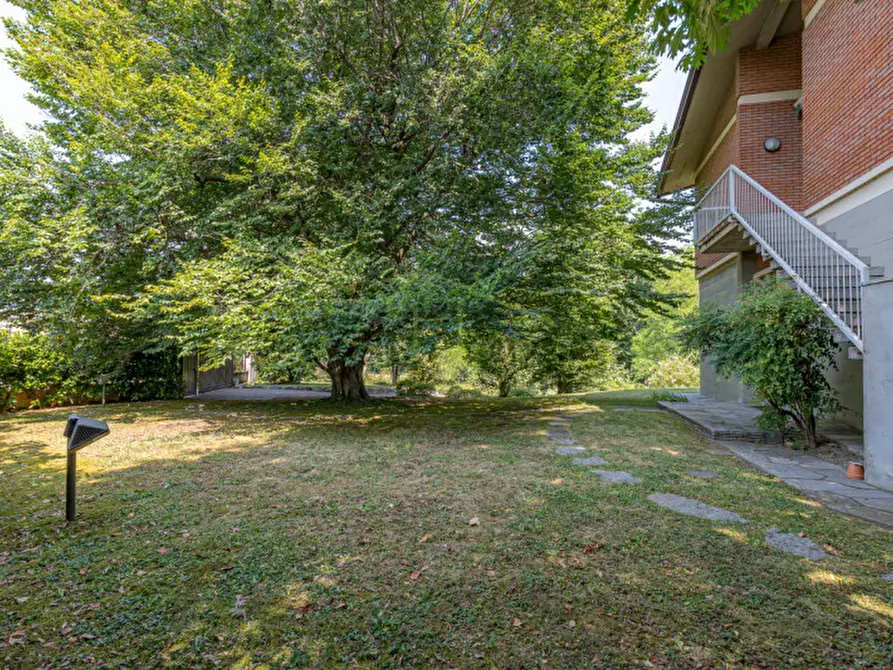 Immagine 4 di Casa bifamiliare in vendita  in Via appiani 1 a Merone