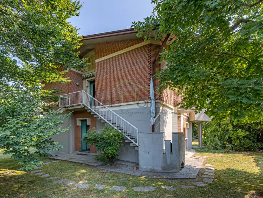 Immagine 9 di Casa bifamiliare in vendita  in Via appiani 1 a Merone