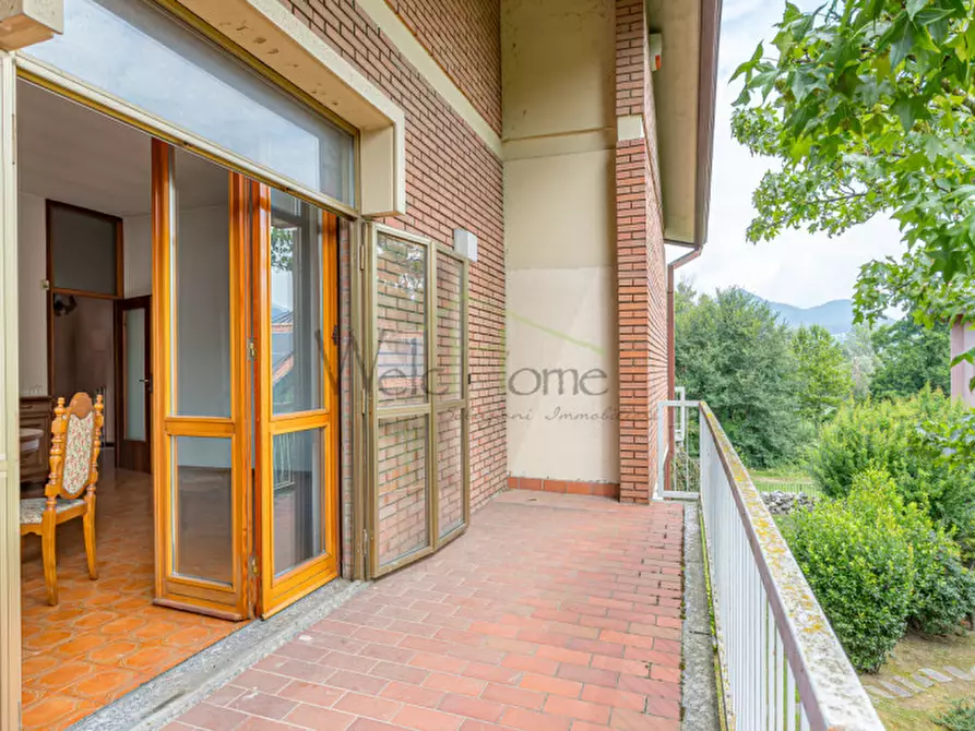 Immagine 15 di Casa bifamiliare in vendita  in Via appiani 1 a Merone