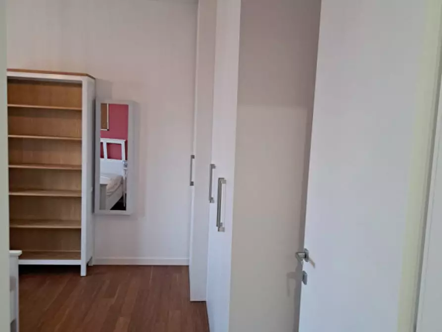 Immagine 26 di Attico in vendita  in via peschiera a Padova