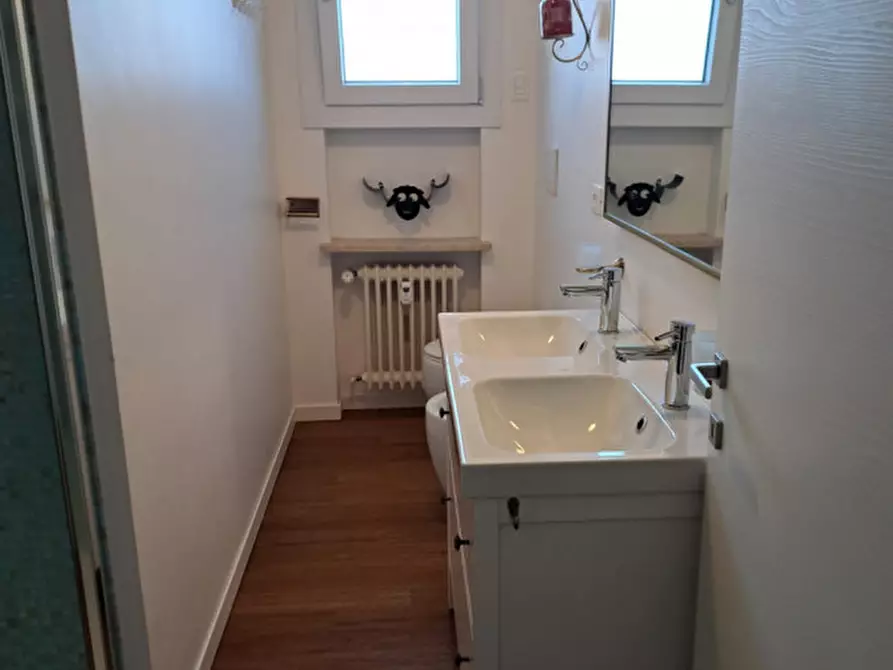 Immagine 34 di Attico in vendita  in via peschiera a Padova