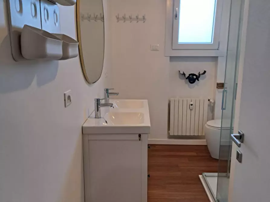 Immagine 37 di Attico in vendita  in via peschiera a Padova