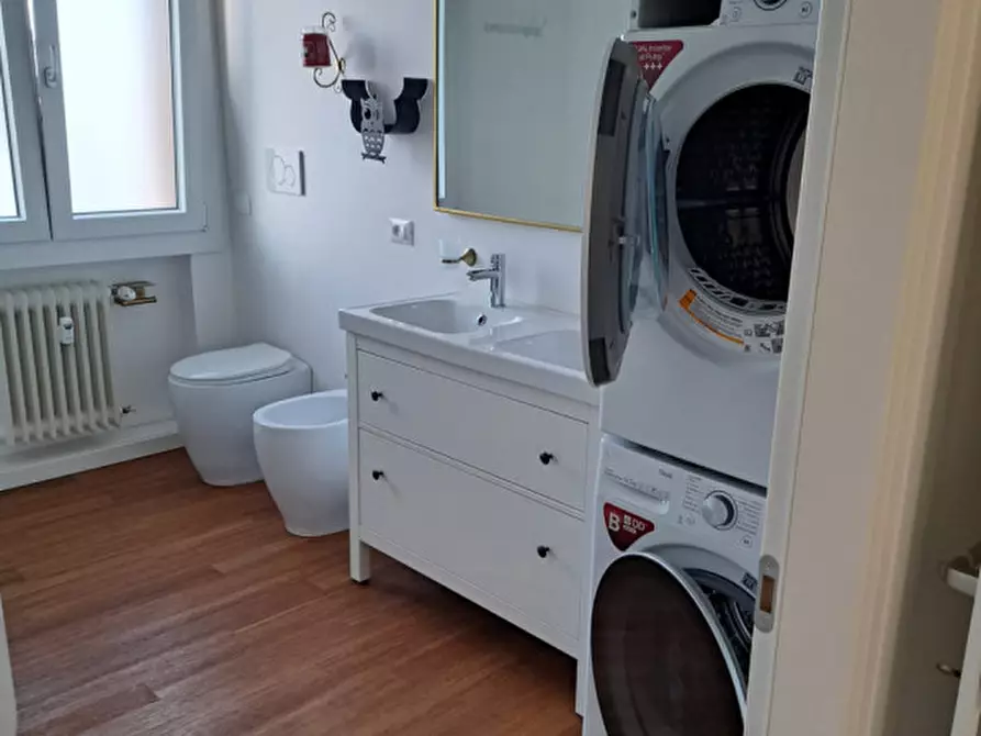 Immagine 42 di Attico in vendita  in via peschiera a Padova