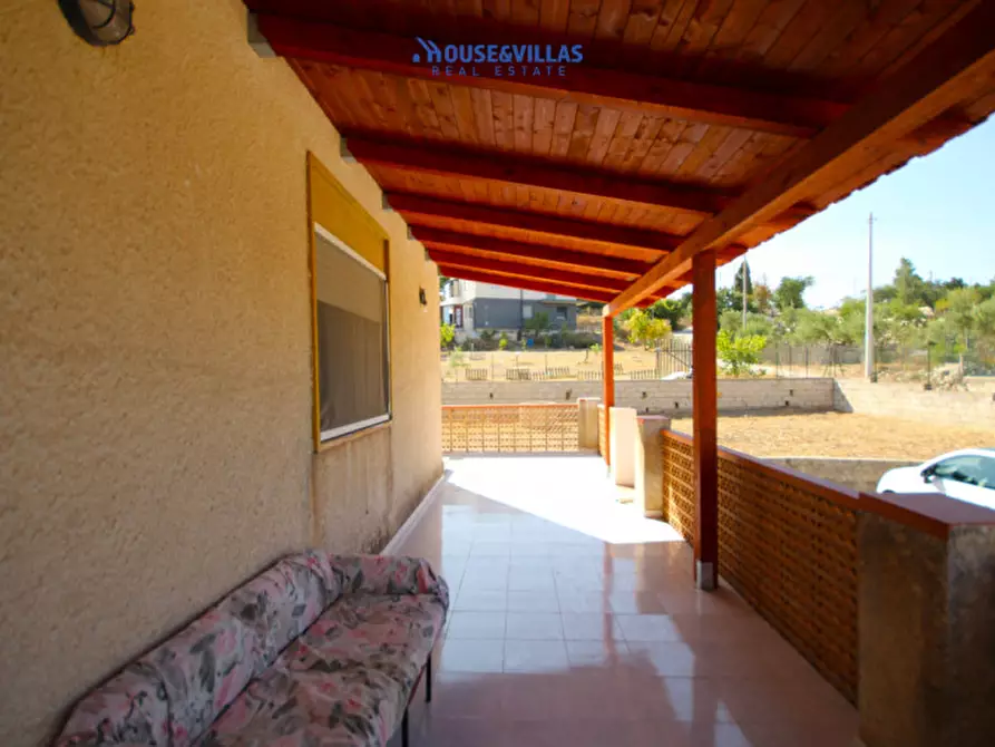 Immagine 2 di Villa in vendita  in lenzavacche a Noto