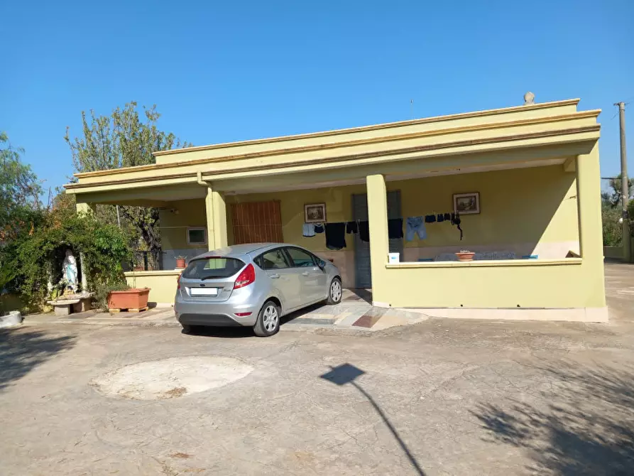 Immagine 1 di Villa in vendita  in C.da Padalino a Carovigno