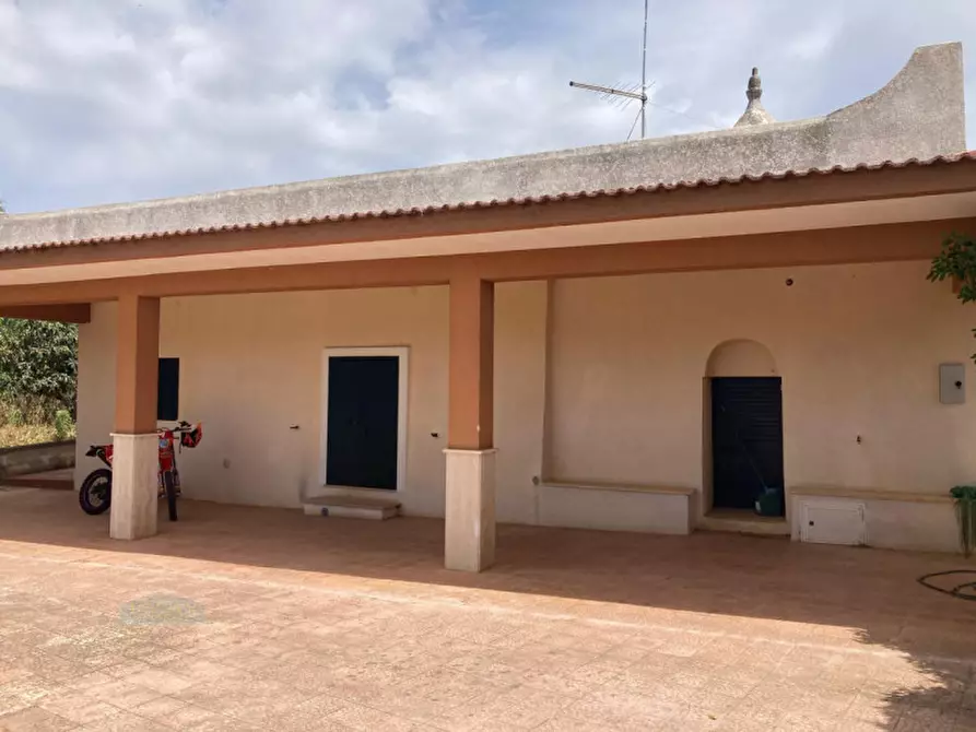 Immagine 1 di Villa in vendita  in CONTRADA MONTAVICOLI a Ceglie Messapico