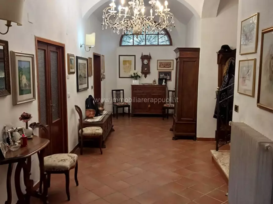 Immagine 3 di Villa in vendita  a Pienza