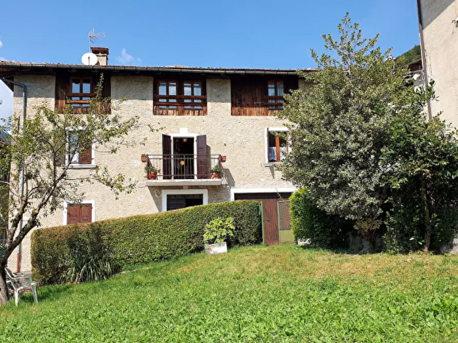 Immagine 1 di Casa indipendente in vendita  in Frazione Por a Pieve Di Bono-Prezzo