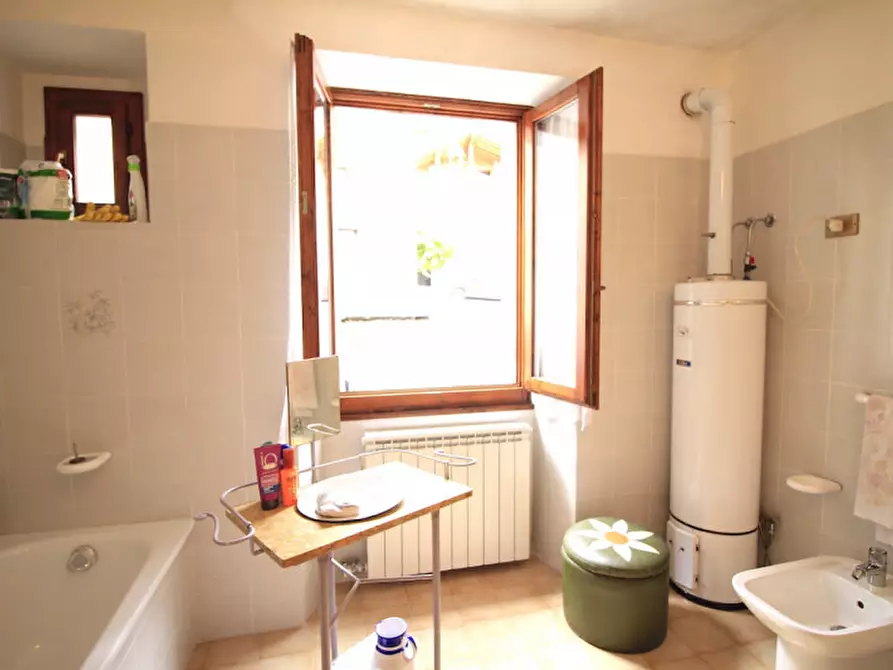 Immagine 10 di Casa indipendente in vendita  in Frazione Por a Pieve Di Bono-Prezzo